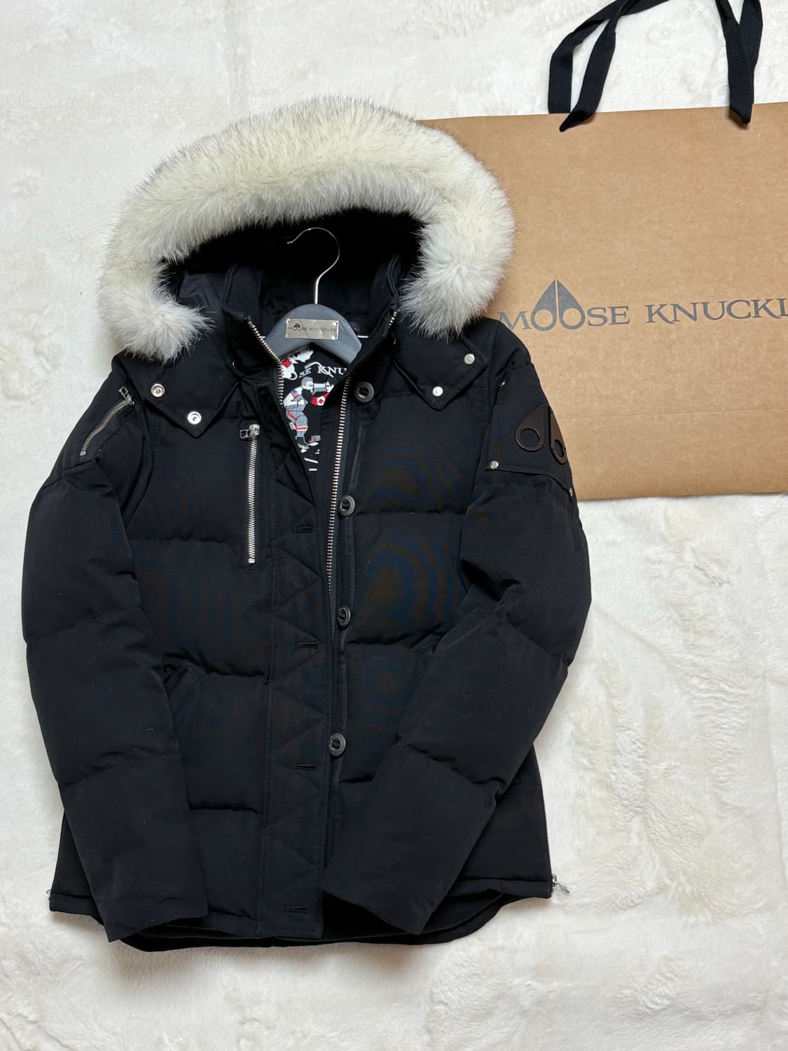 무스너클 쓰리쿼터 화이트퍼 m사이즈 새상품 상품이미지1