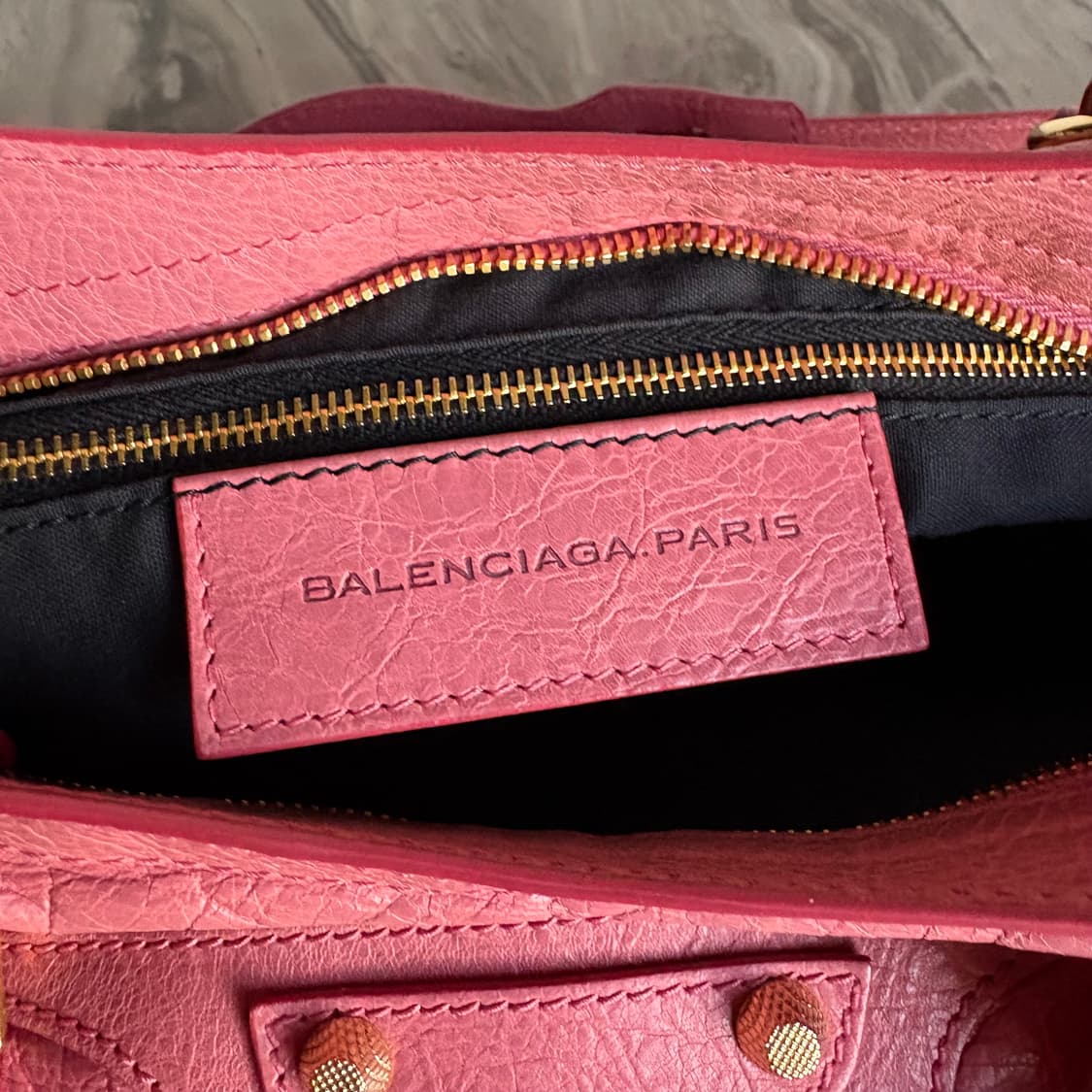 발렌시아가 시티 모터백 핑크 상품이미지5
