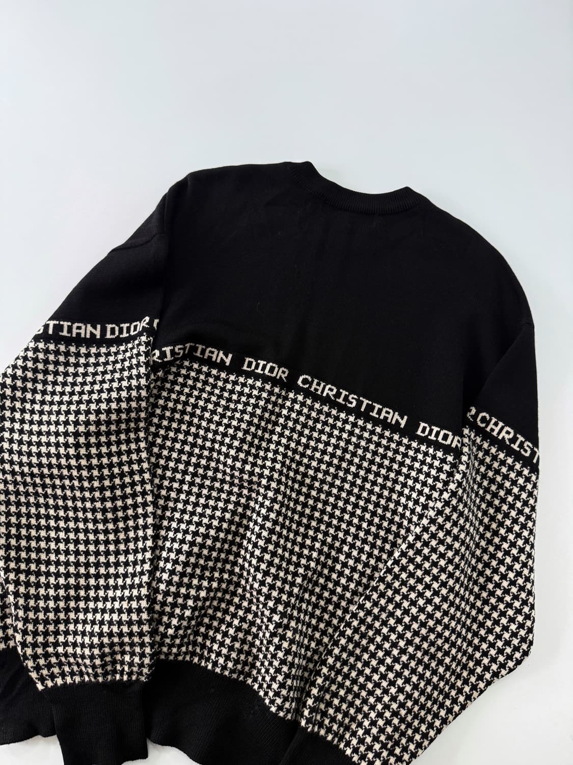 크리스챤 디올 루즈핏 90‘s 하운드투스 체크 패턴 울 니트 상품이미지4