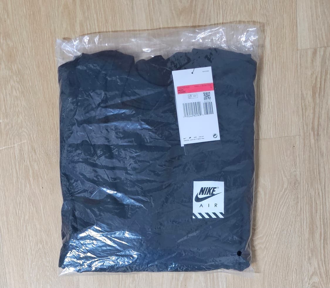 정품)나이키에어블랙 반팔티셔츠 L사이즈새상품미사용 상품이미지3