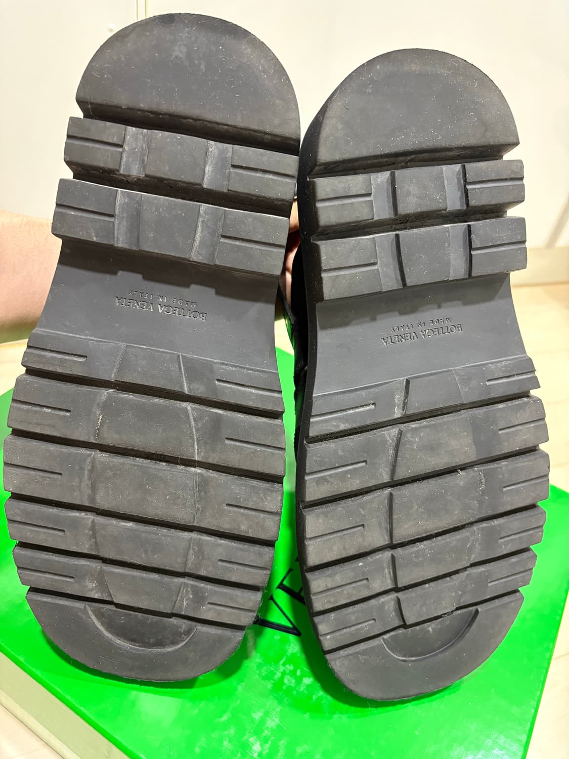 보테가베네타 러그 스트랩 가죽 샌들 블랙 43사이즈 상품이미지7