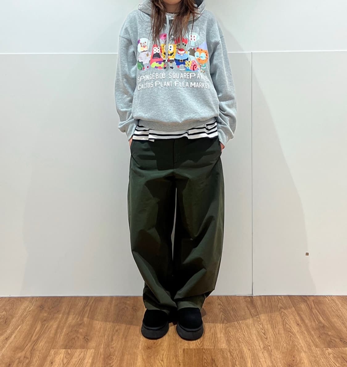 유니클로 저지배럴레그팬츠 올리브 XL 상품이미지1