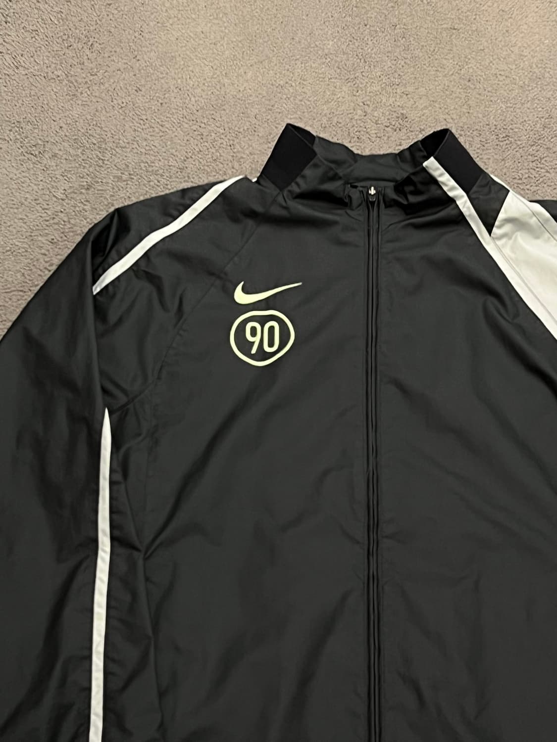 나이키 올드스쿨 토탈90 바람막이 처분  상품이미지2