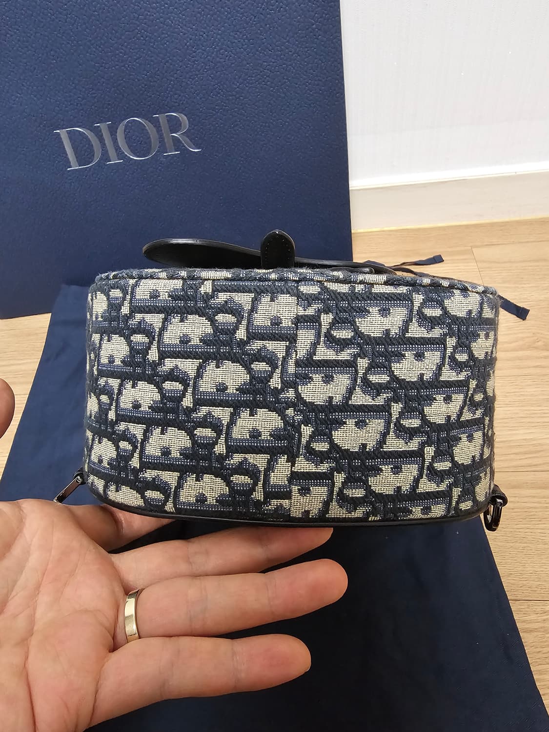 디올 오블리크 버클 새들 슬링백 토트백 신형 상품이미지8