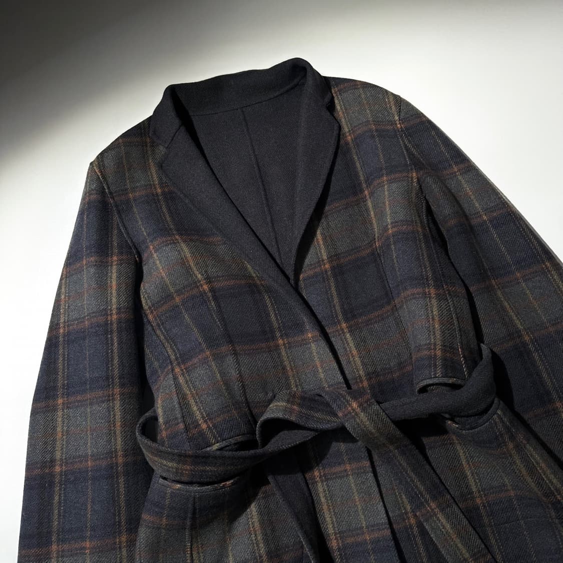 렉토 x 프론트로우 리버시블 체크 로브 코트 상품이미지5