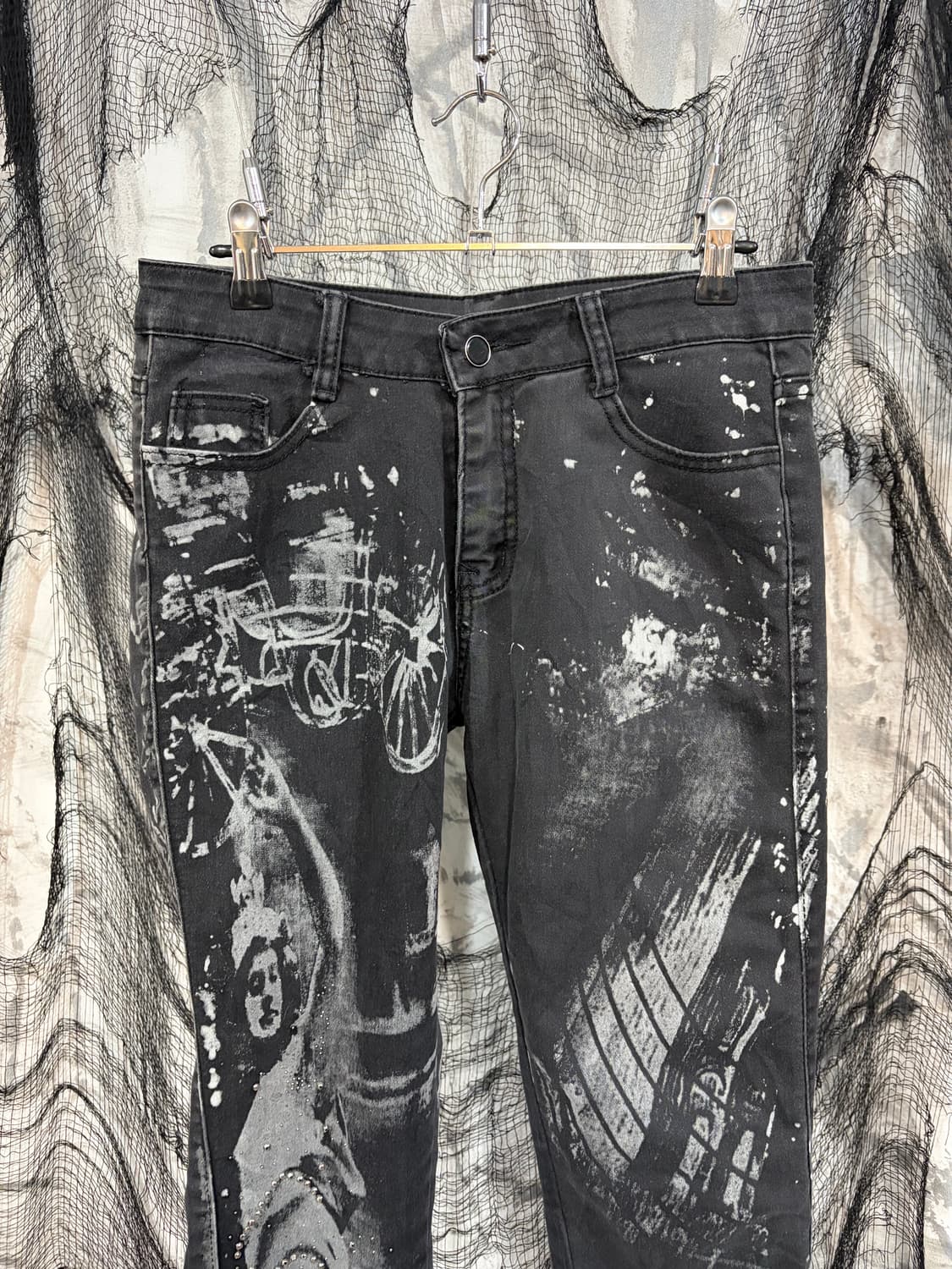 Gothic all over Graphic cubic pants 상품이미지4