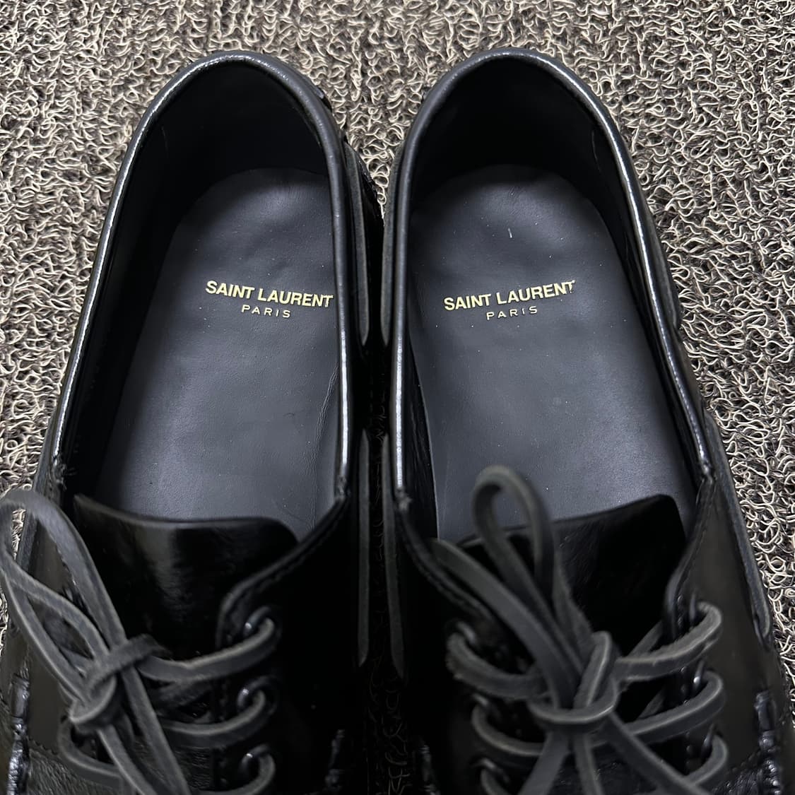 입생로랑 가죽 보트 슈즈 레더 로퍼 블랙 260 상품이미지4