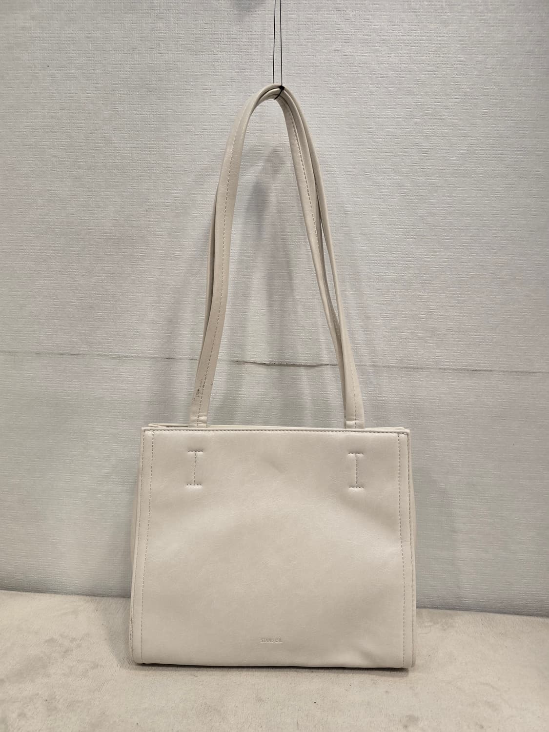 스탠드오일 오블롱백 크림 숄더백 상품이미지2