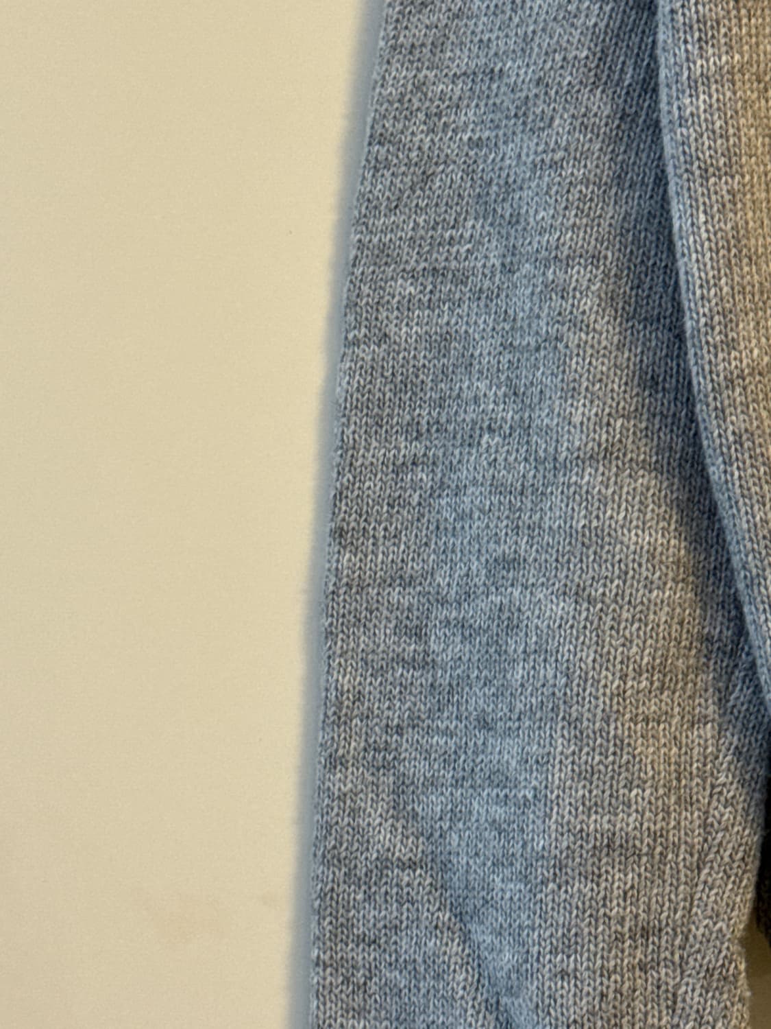 론론 HEART POINT RUFFLE KNIT CARDIGAN GREY 상품이미지4