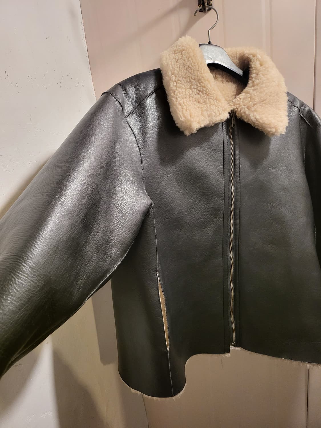 파사드패턴 램스울 블랙 무스탕 상품이미지4