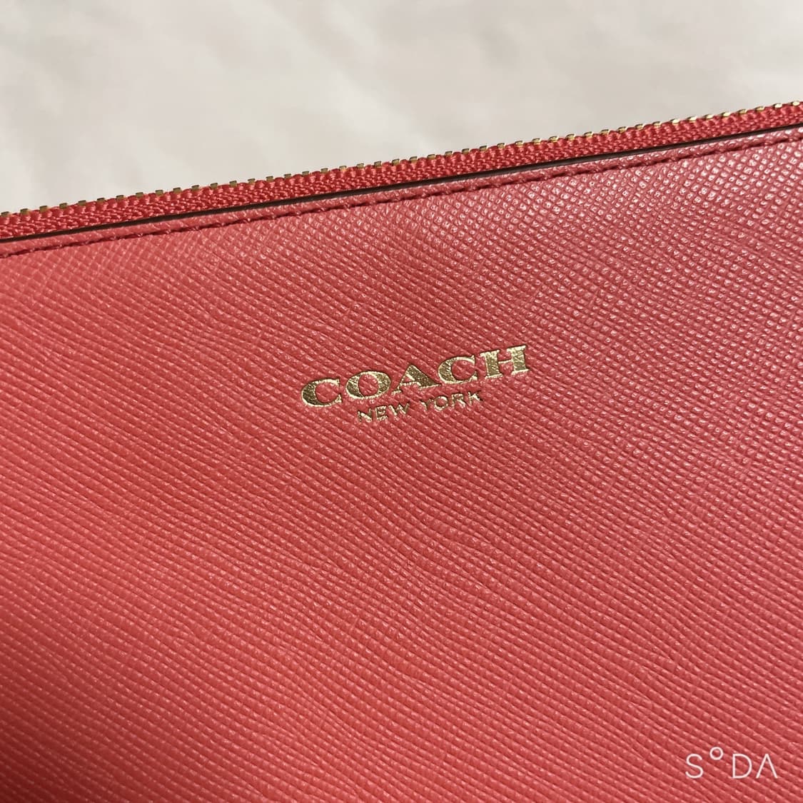 코치 미니 파우치 코랄 상품이미지3