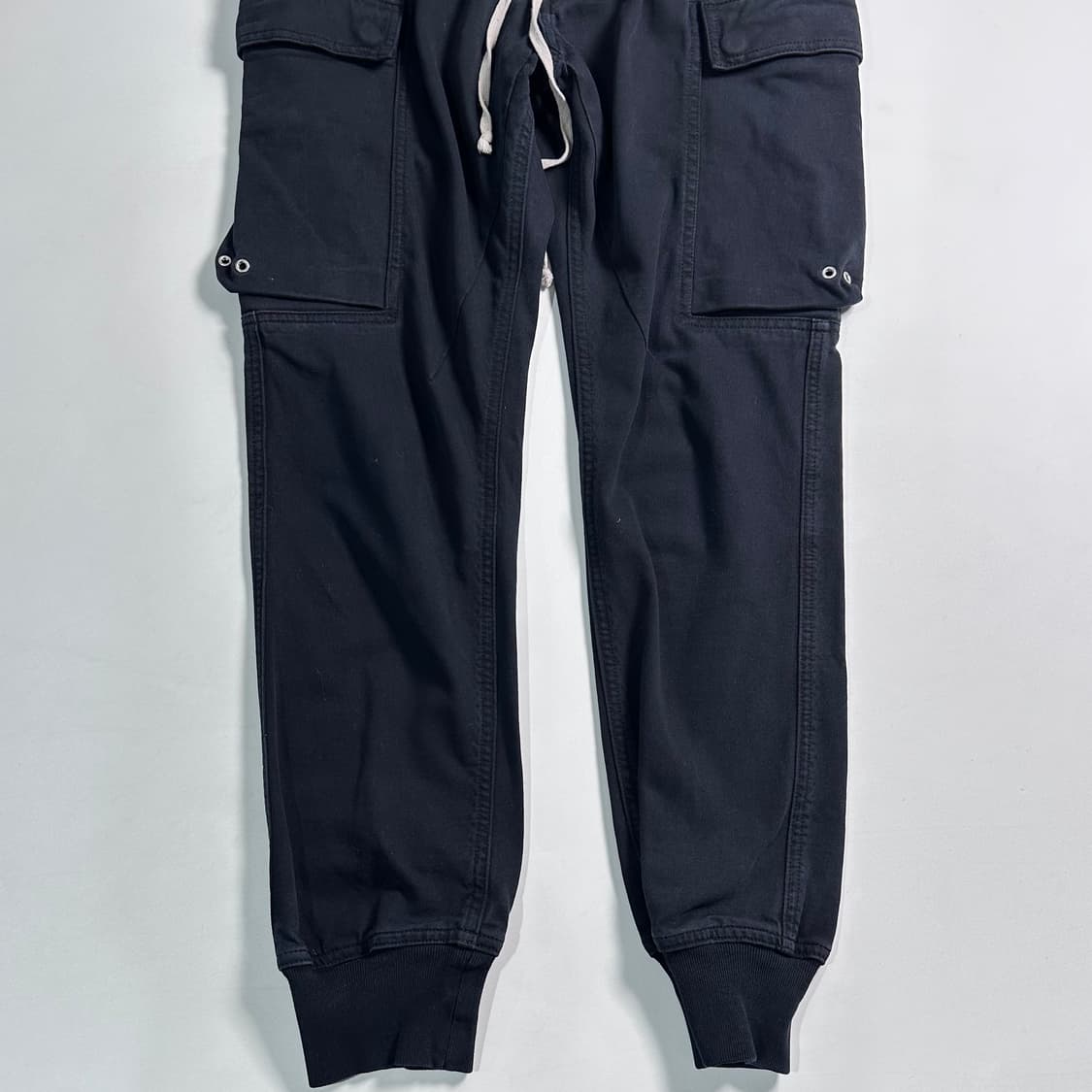 릭 오웬스 블랙 카고 조거 팬츠 상품이미지2