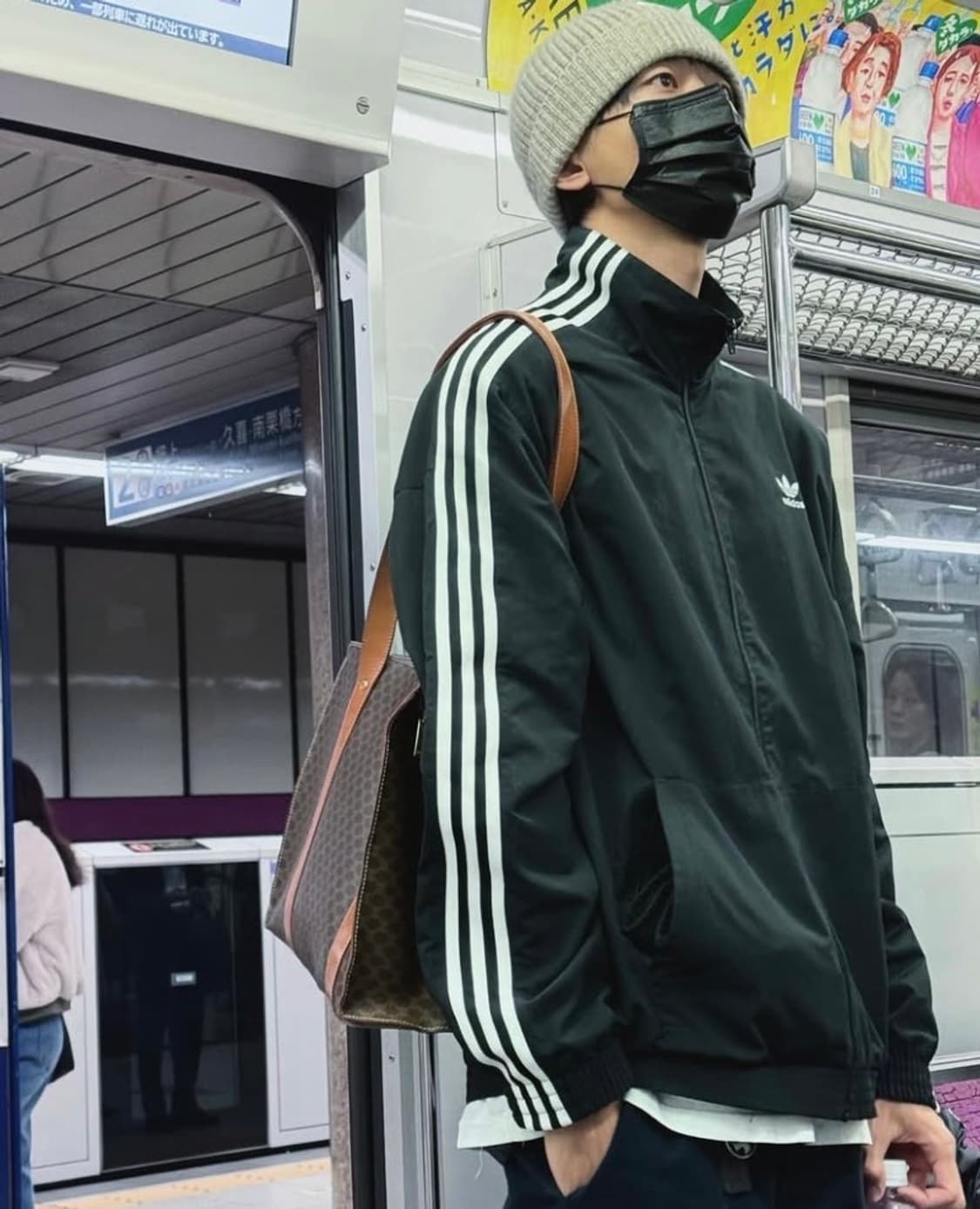 셀린느 마카탐 토트백 상품이미지3