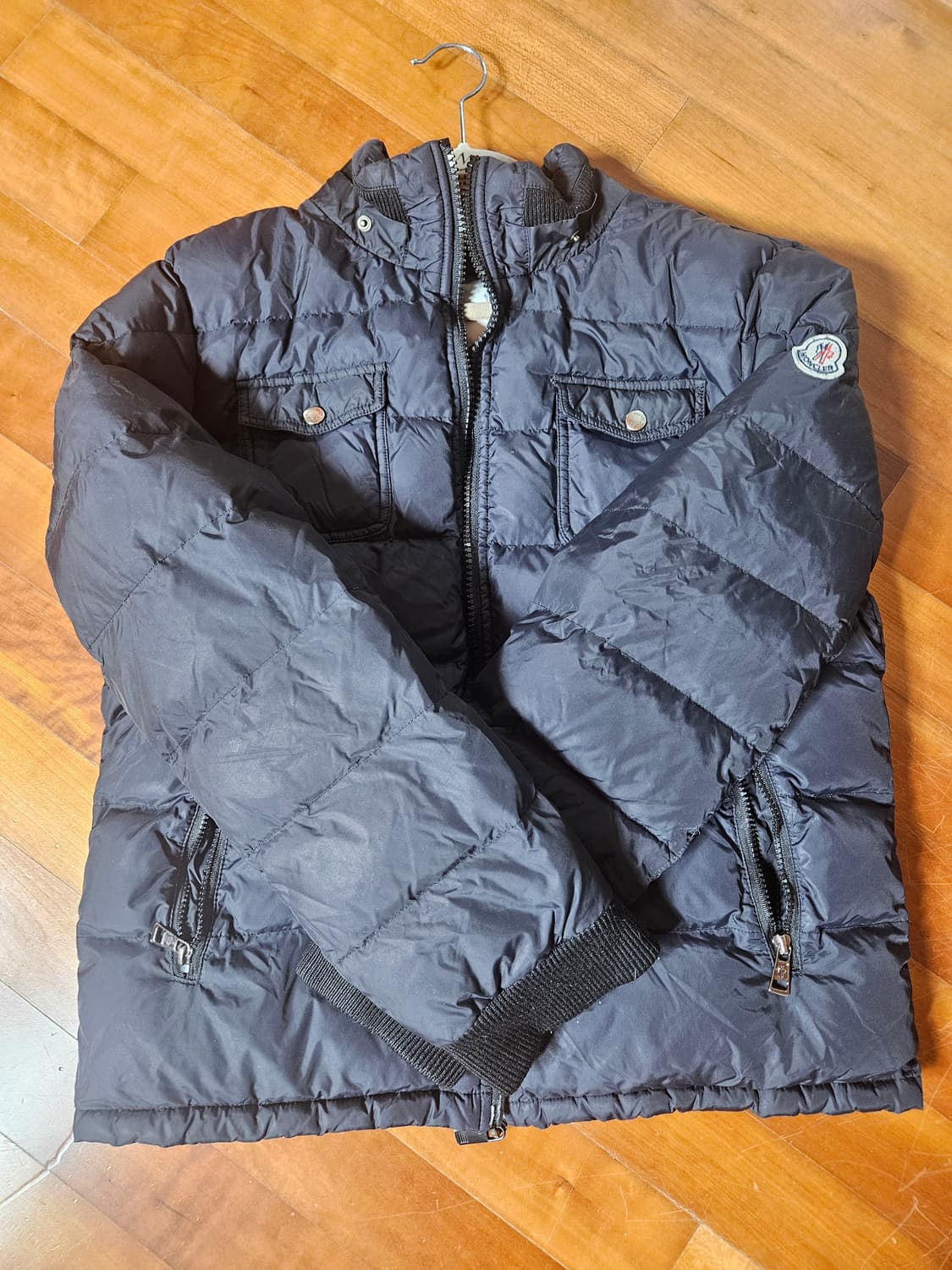 몽클레어 후드 패딩 상품이미지2