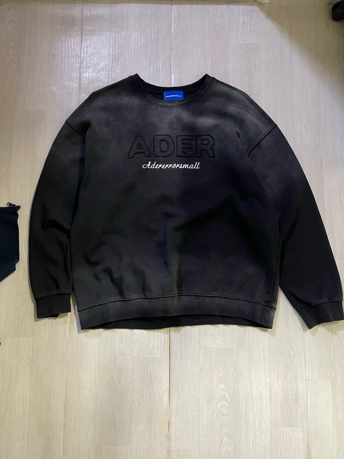 아더에러 2023시즌 맨투맨  상품이미지1