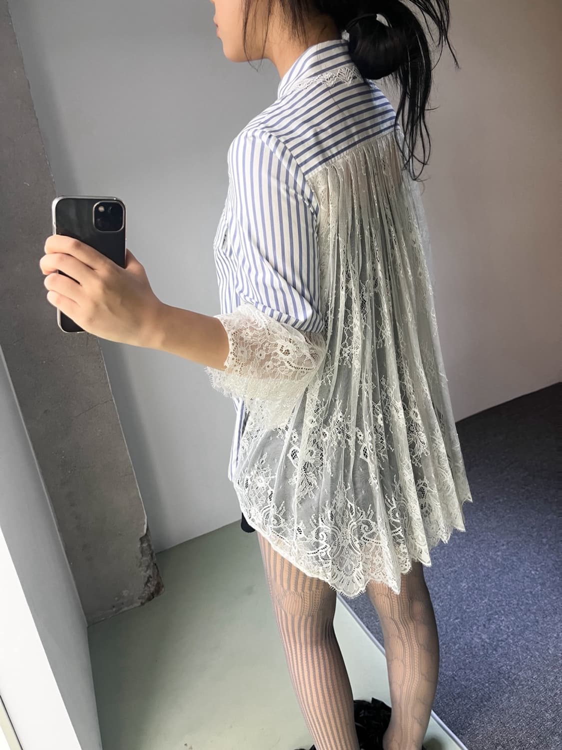 셀프포트레이트 20s/s 스트라이프 레이스 레이어드 셔츠 상품이미지4