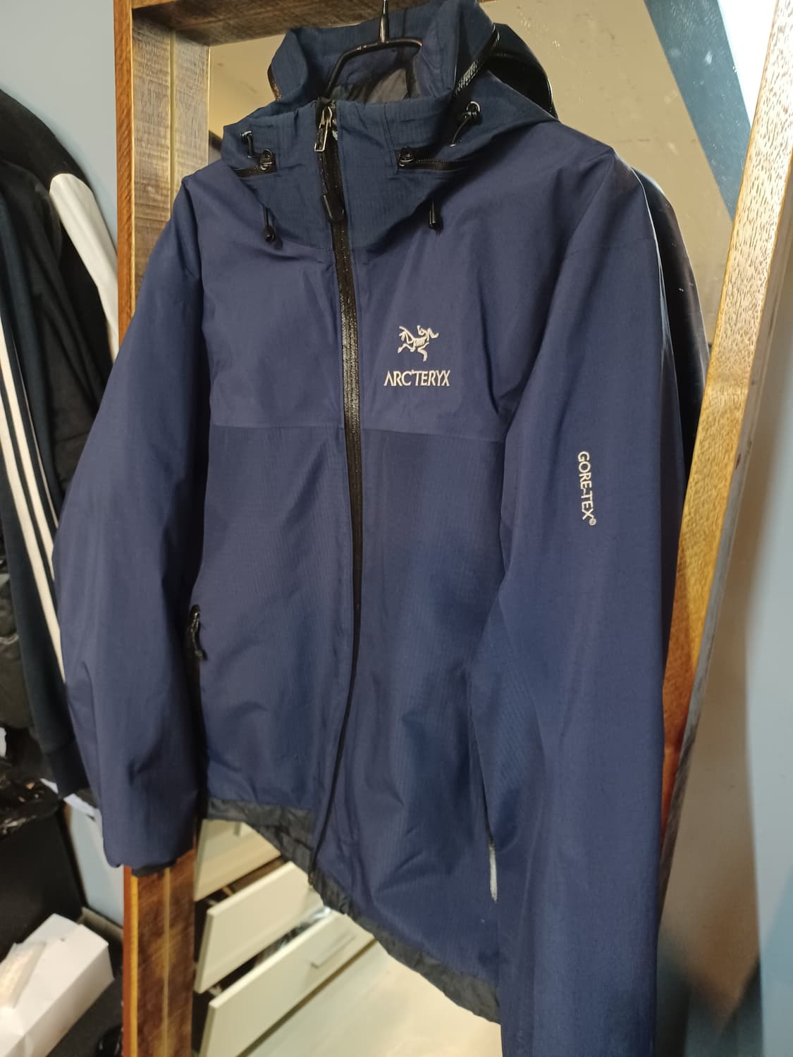 아크테릭스 고어텍스 고프고어 경량패딩 점퍼 s~m 상품이미지6