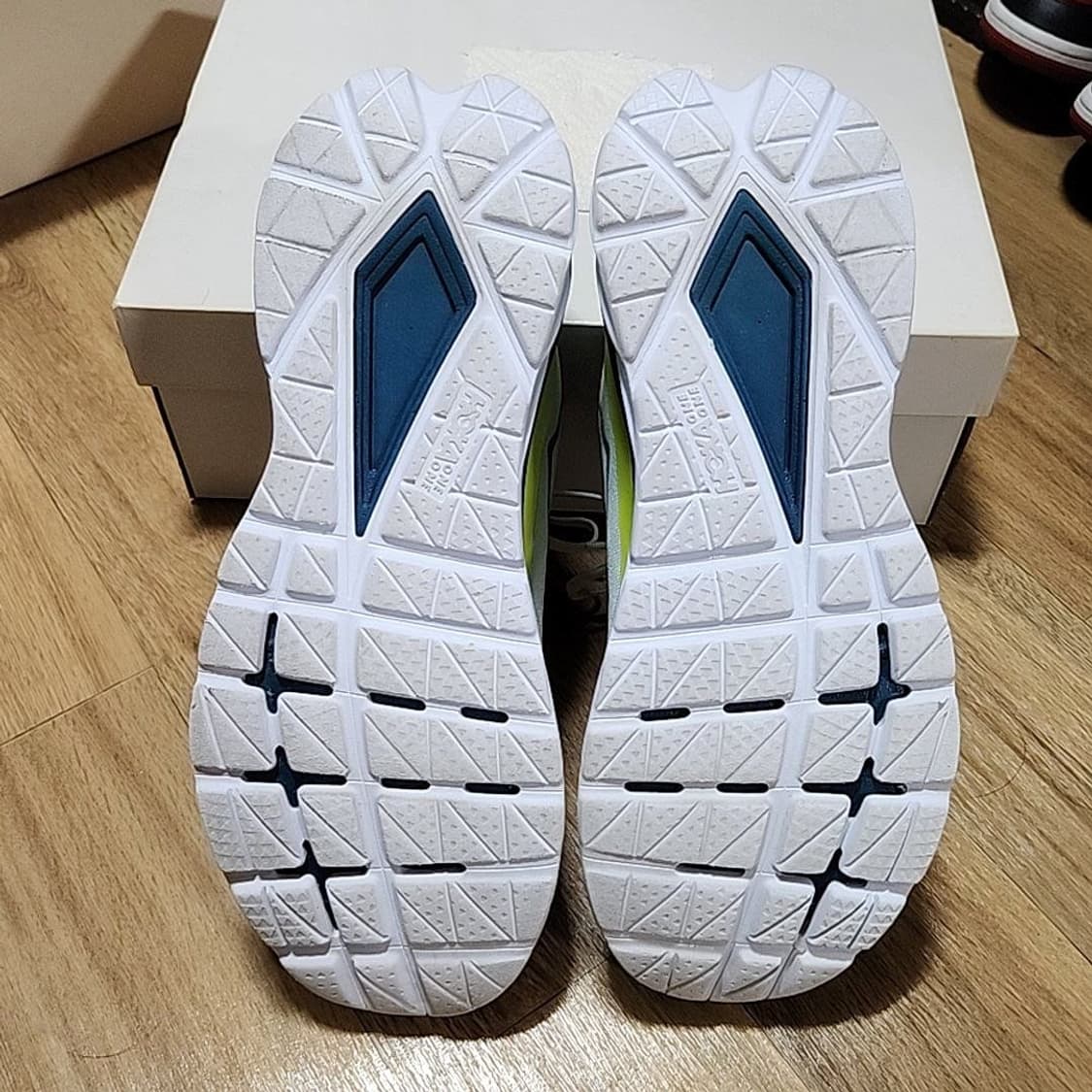 호카 285 마하 블루 글래스 이브닝 프림로즈 상품이미지6