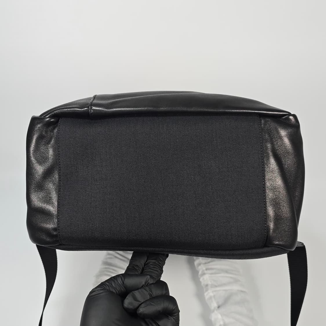 생로랑 시티 트래킹 백팩 상품이미지8