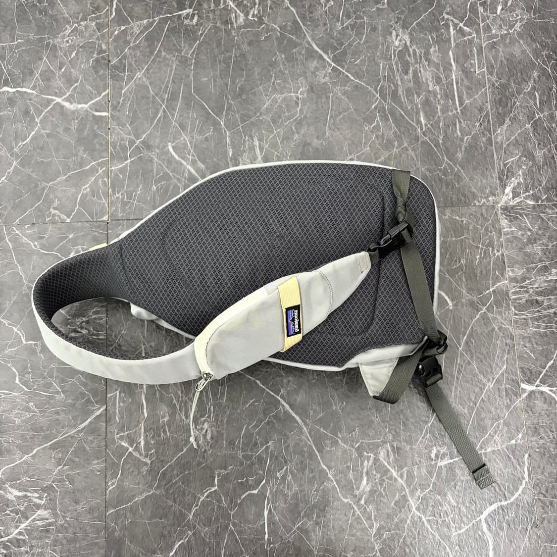 파타고니아 아톰 슬링백 8L 상품이미지6