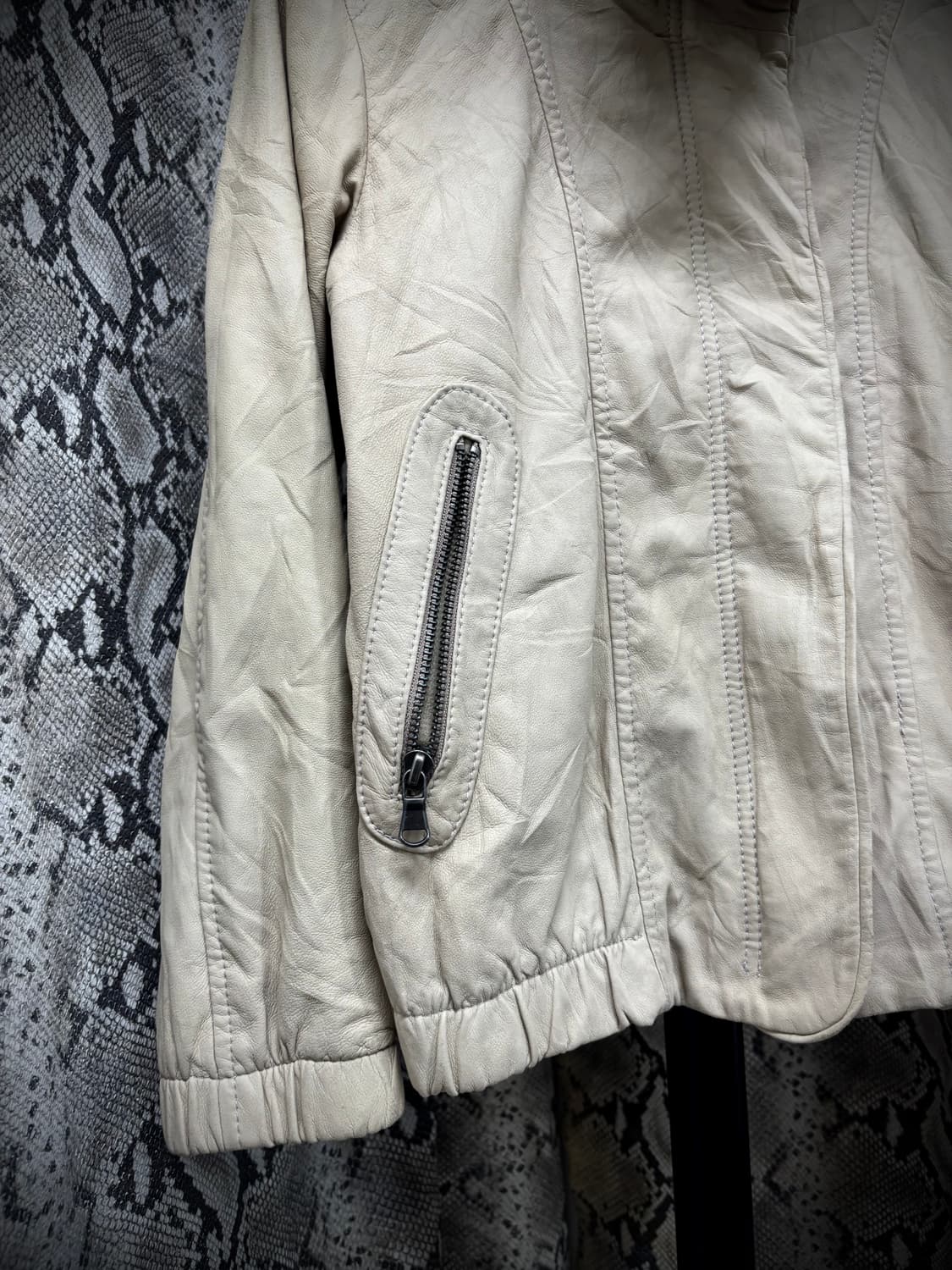 [Y2K]High-Neck Sand Bomber-Fit SheepSkin 상품이미지3