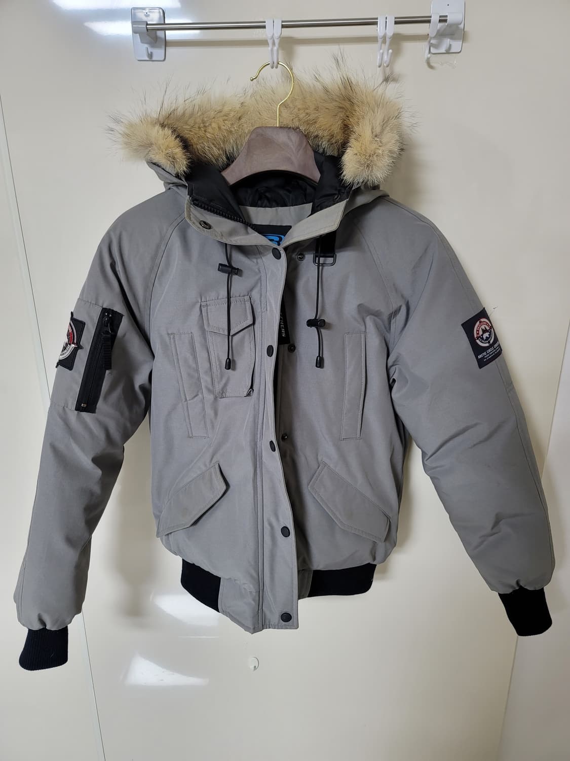 스케쳐스 덕다운 리얼라쿤퍼 봄버 90표기 95정사이즈 상태굿

 상품이미지1