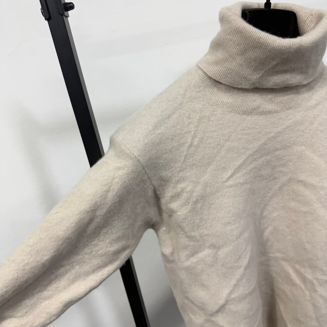 메종 마르지엘라 여성 언발란스 니트 목티 상품이미지3