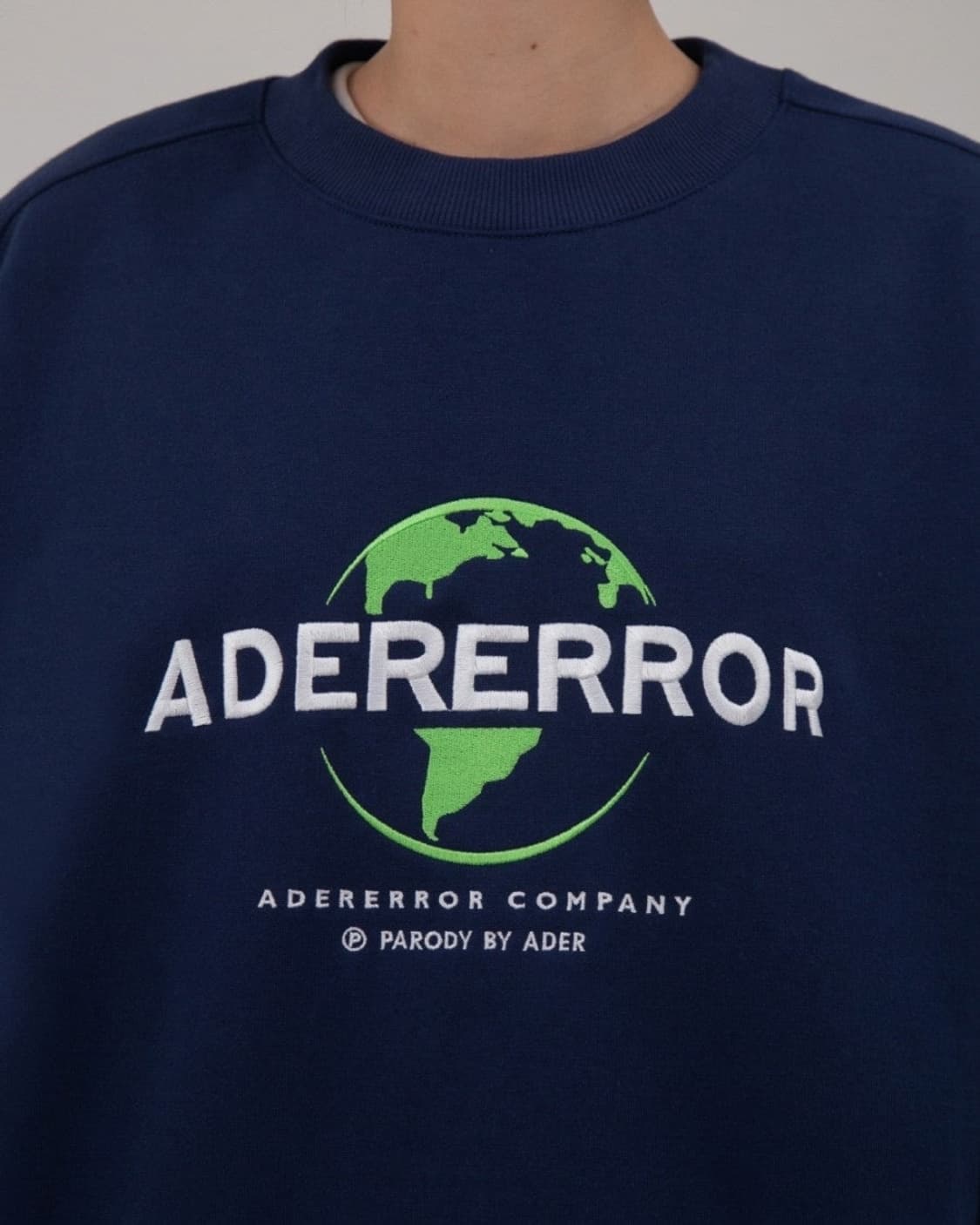 [A2] 아더에러 VERSAL 스웨트셔츠 맨투맨 블랙 상품이미지4