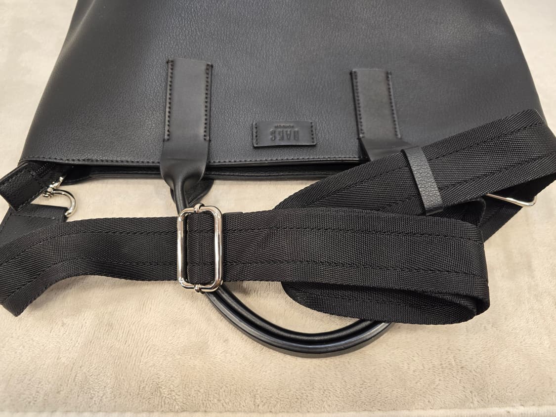 닥스 남성 블랙 가죽 토트 겸 크로스백 상품이미지7