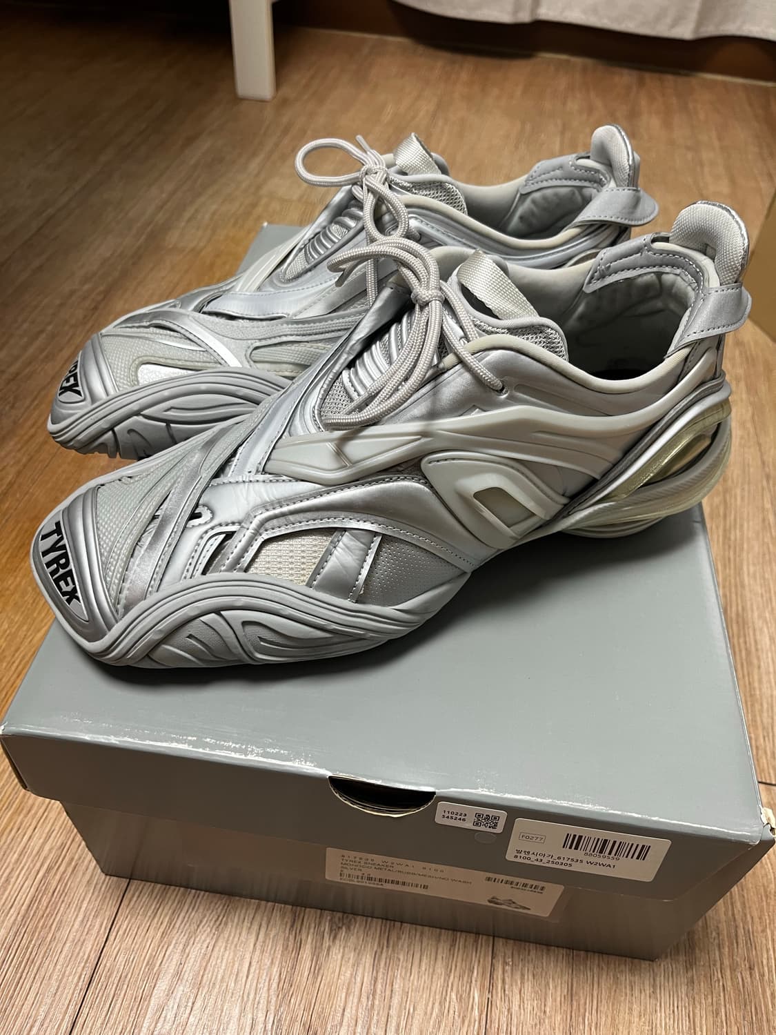 발렌시아가 타이렉스 실버 43 상품이미지1