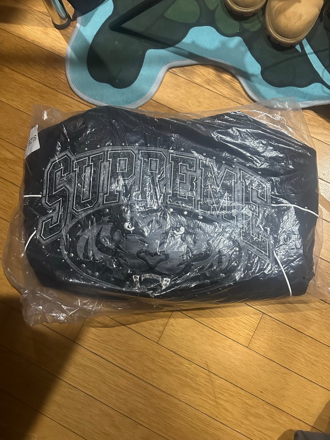 슈프림 스터디드 스타디움 자켓 블랙 상품이미지5