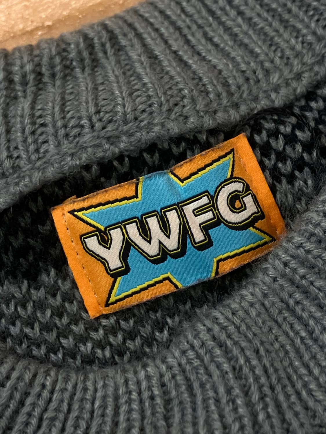 YWFG 빈티지 하트 패치워크 니트 그레이 #csz2622 상품이미지4