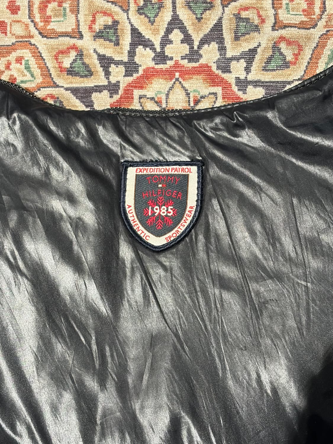 타미힐피거 투 포켓 퀼팅 호보백 상품이미지4