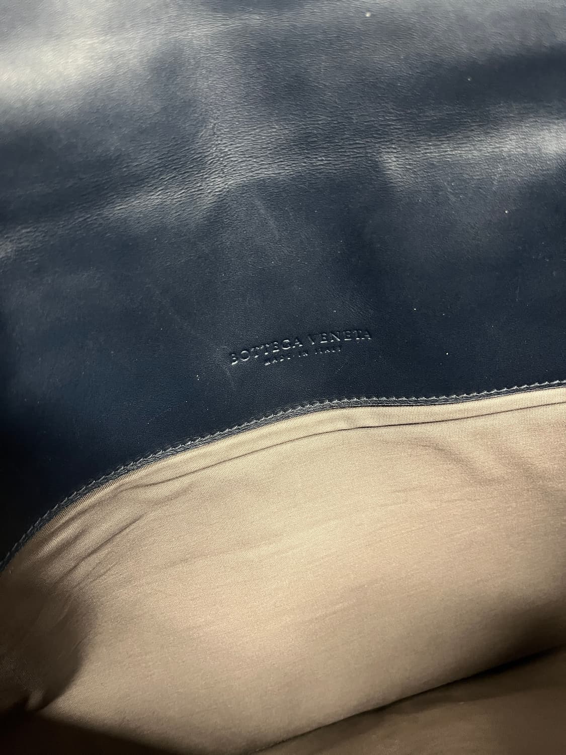보테가 베네타 인트레치아토 클러치 딥블루 상품이미지4