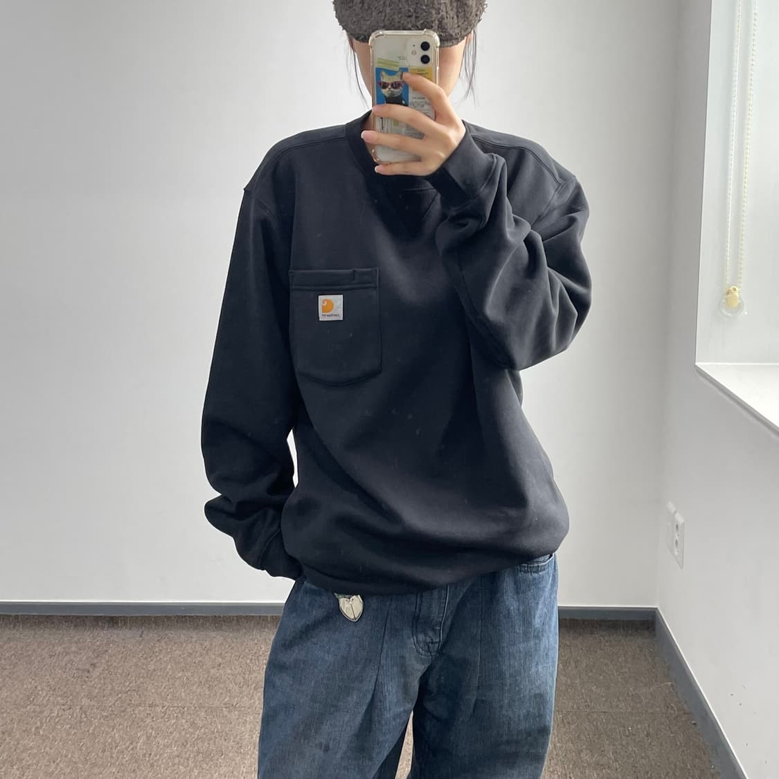 Carhartt 칼하트 루즈핏 원포켓 블랙 기모 맨투맨 상품이미지1