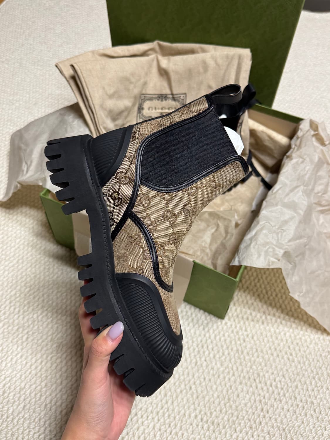 구찌 GG 캔버스 앵클부츠 베이지 36사이즈 상품이미지4