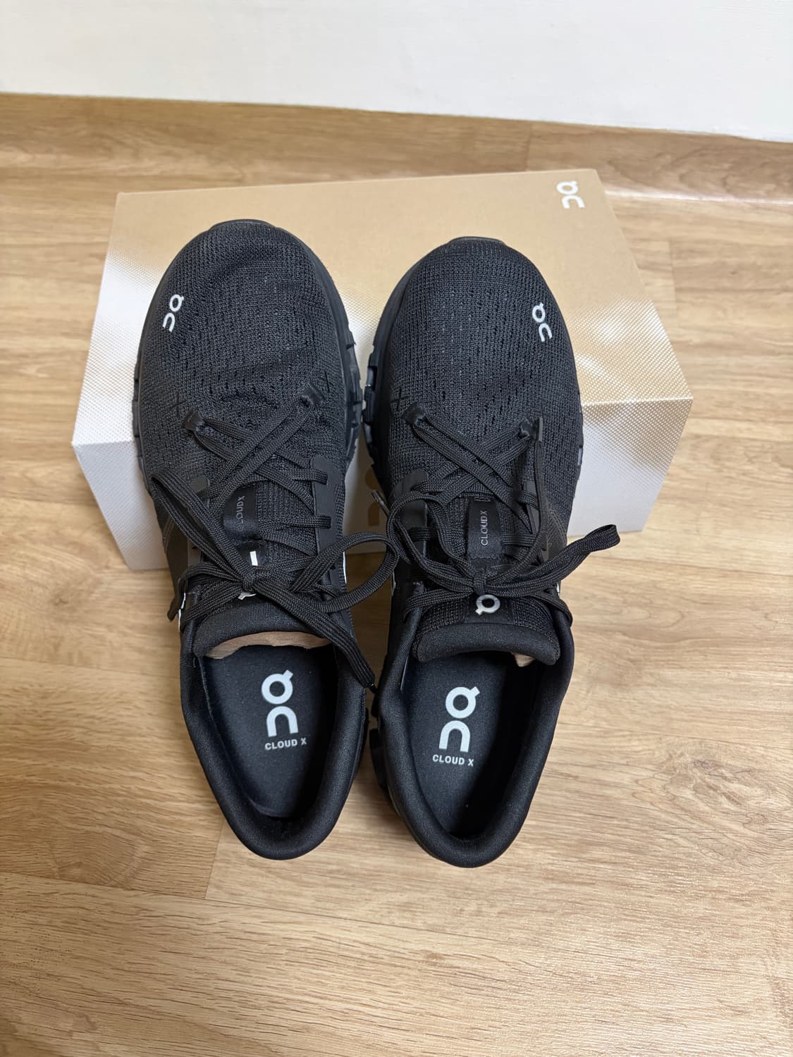 [270]온러닝 클라우드x4 블랙 상품이미지2