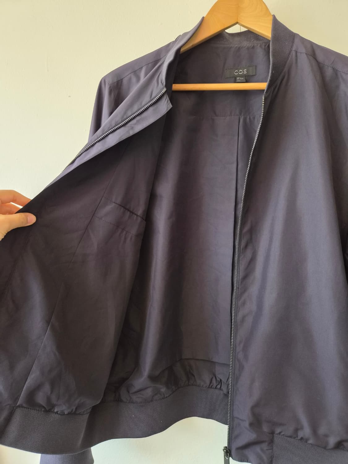 코스 COS 남성 네이비 블루종점퍼 상품이미지4