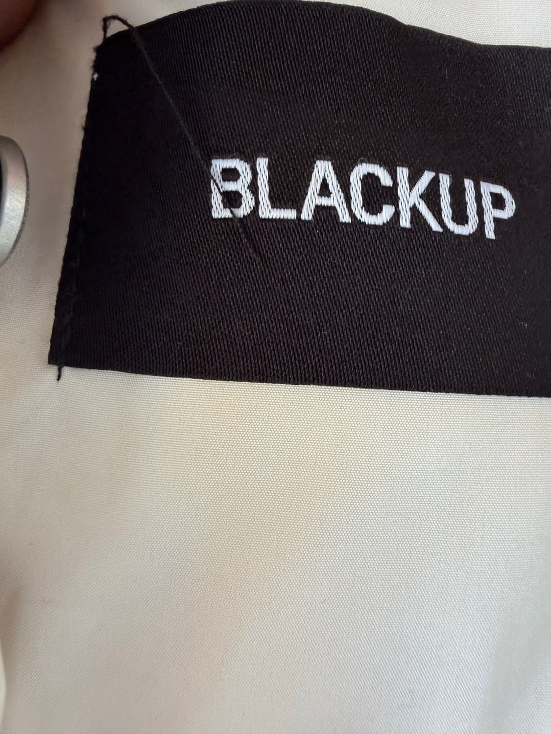 블랙업 아이보리 여성패딩 상품이미지3