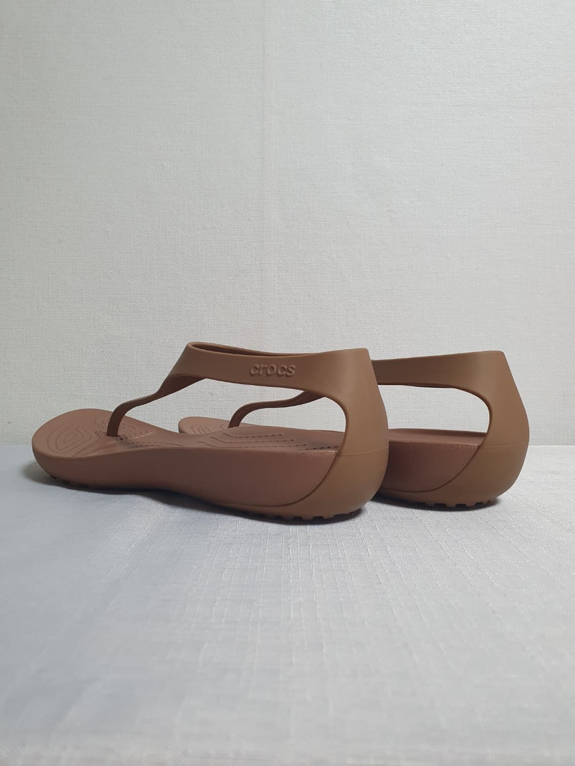 택포가 250mm 크록스 쪼리 플립플랍 세레나 샌들 브론즈 상품이미지5