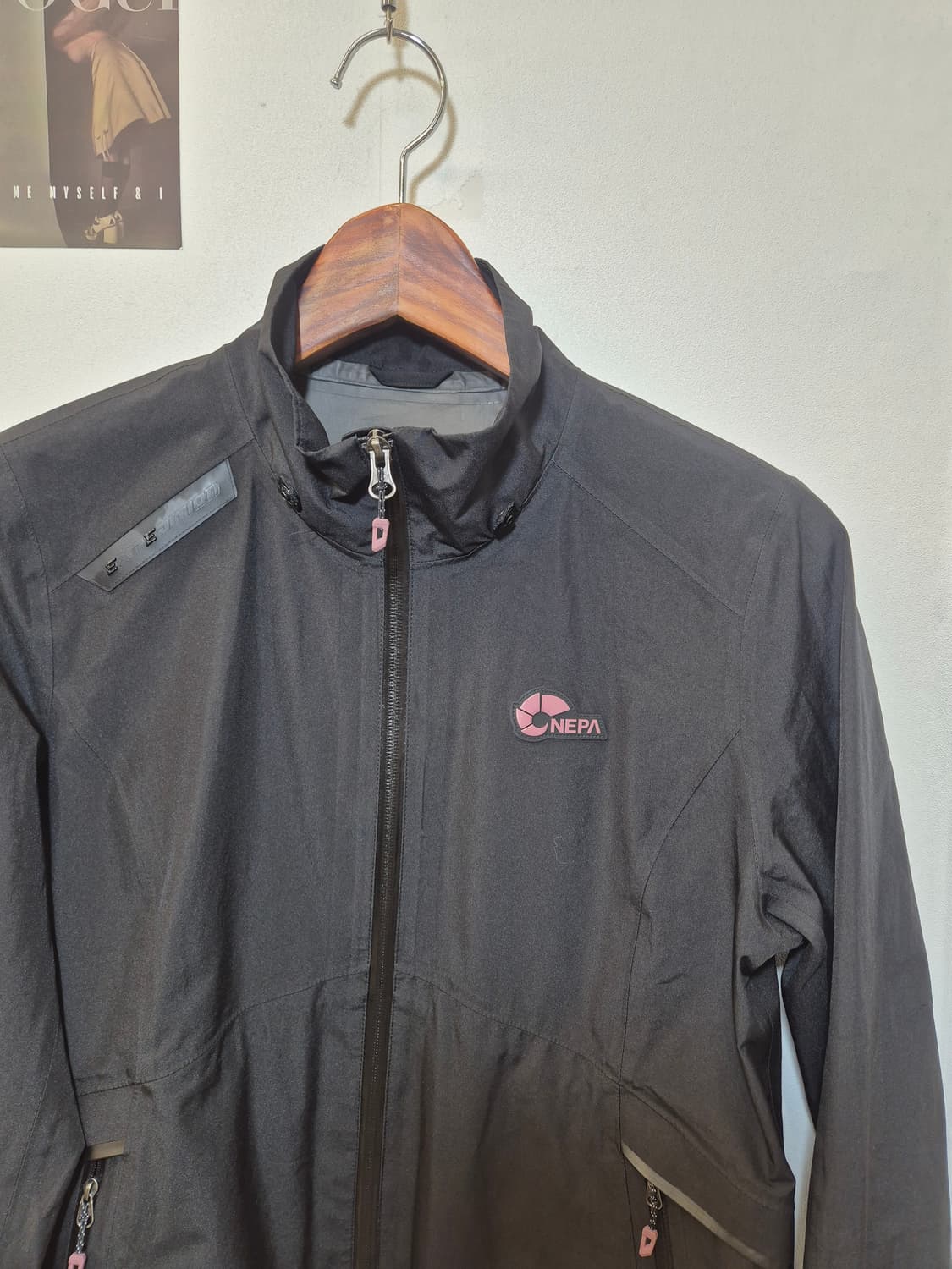 네파 고어텍스 여성 바람막이 자켓  95
사이즈  실측 가슴단면  49  상품이미지2