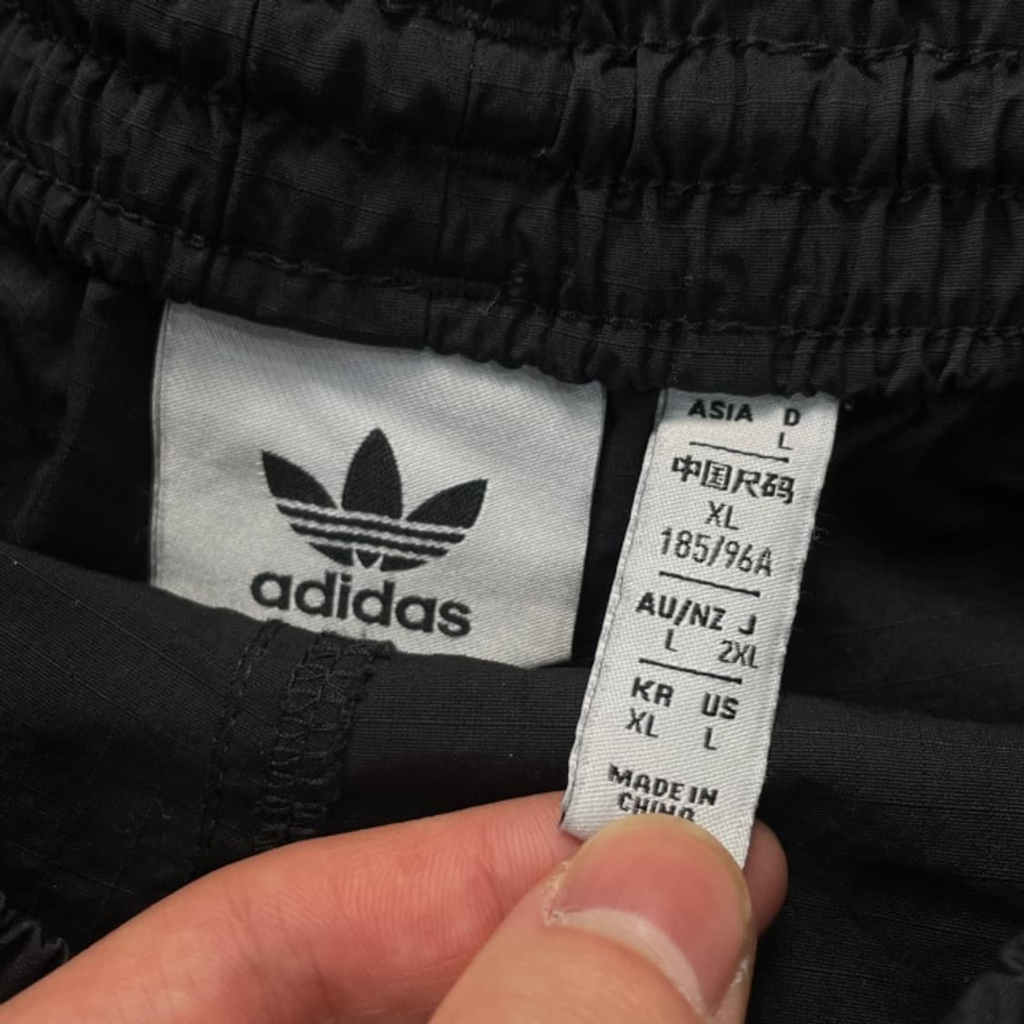 105 아디다스 나일론 카고팬츠 상품이미지3