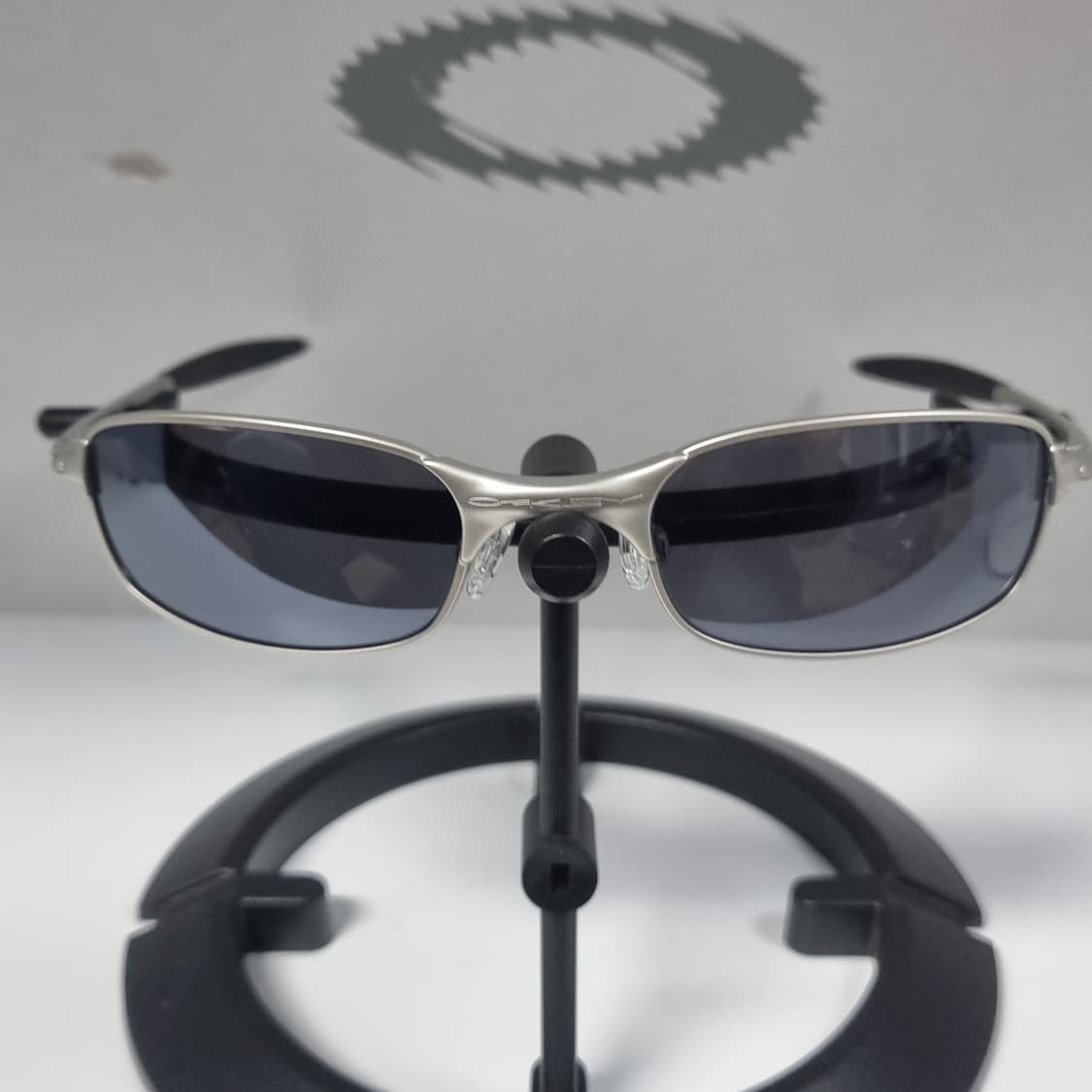 오클리 스퀘어와이어 2.0 스프링 실버 상품이미지3