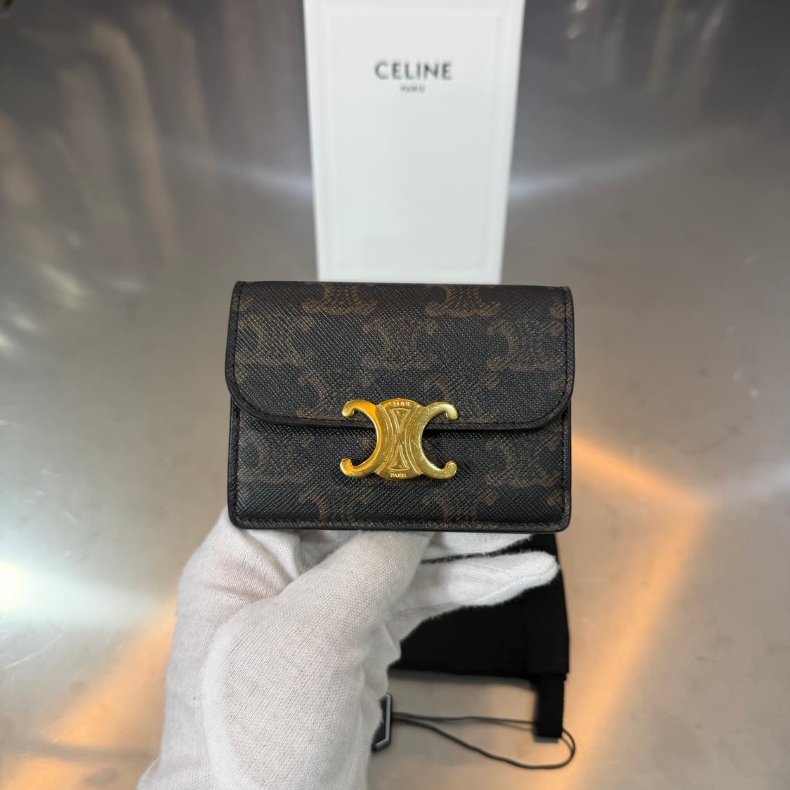 [리오브] 셀린느 트리오페 캔버스 플랩 카드지갑 상품이미지2