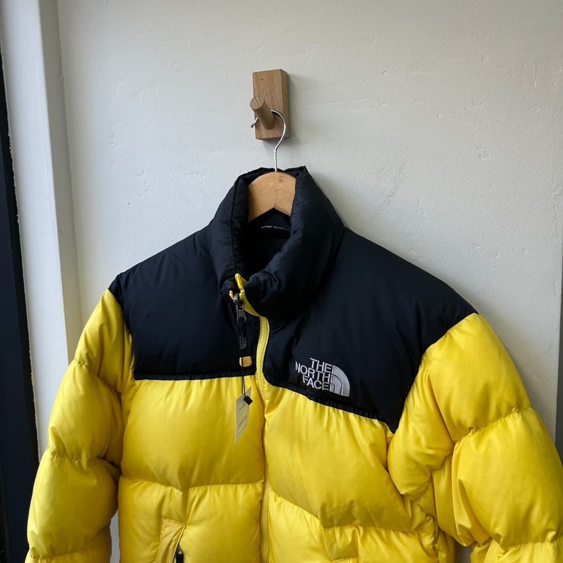 15811 - 노스페이스 눕시 700 옐로우 패딩 상품이미지1