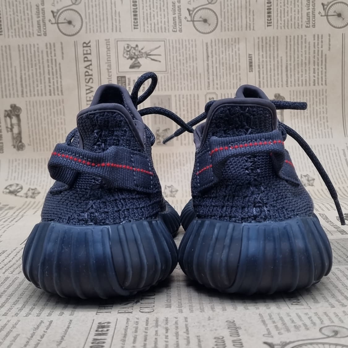 아디다스 이지부스트 350 V2 운동화 220 상품이미지4