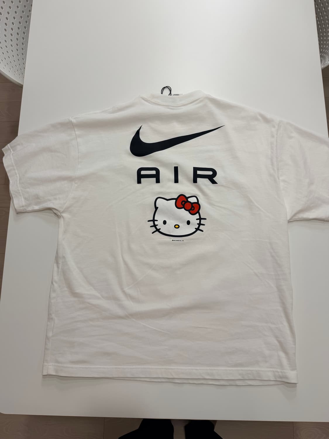 나이키 x 헬로키티 NRG 에어 티셔츠 화이트 - US/EU 상품이미지2