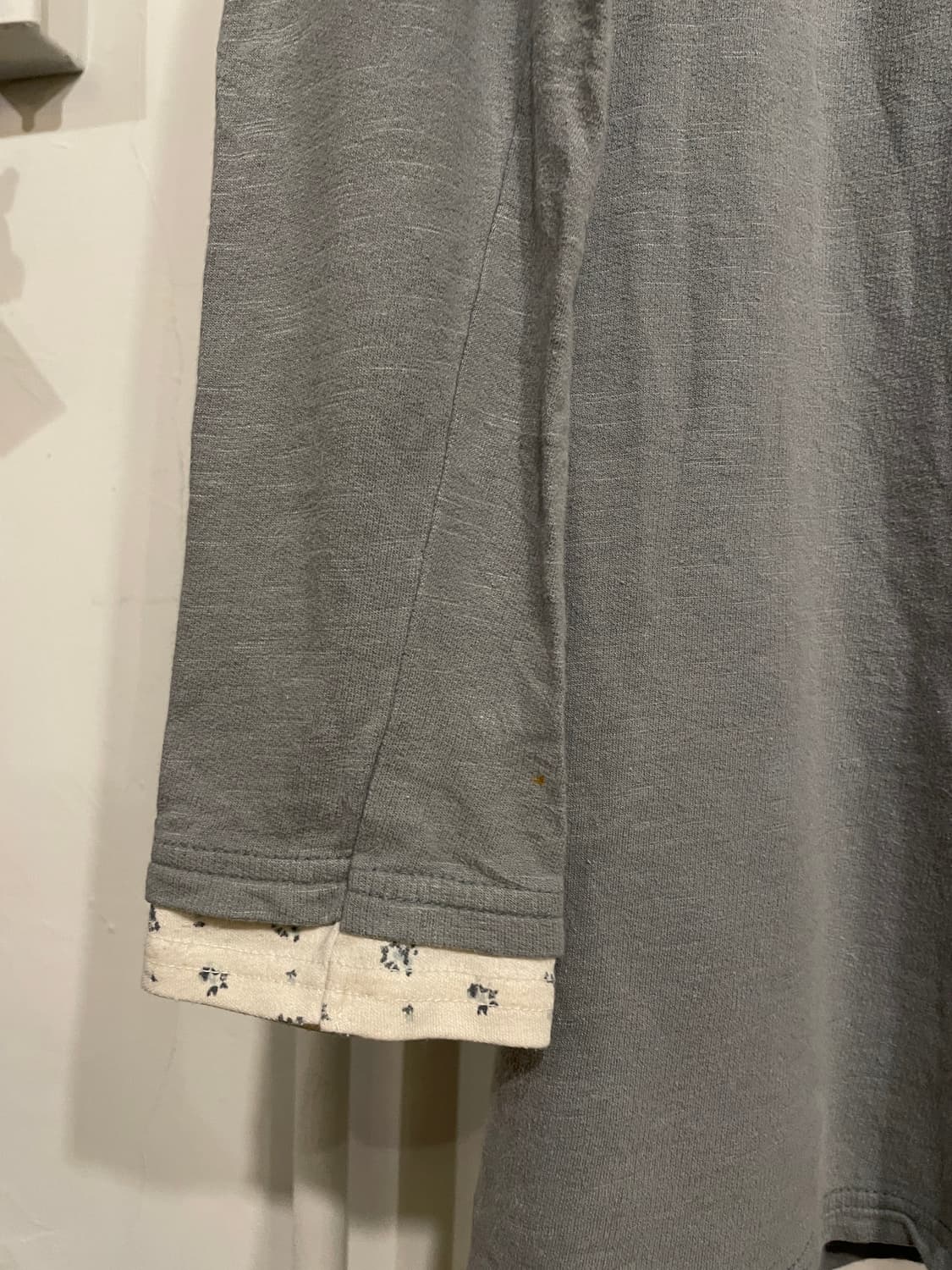 잔꽃 레이어드 잿빛 하늘색 탑 모리 상품이미지4