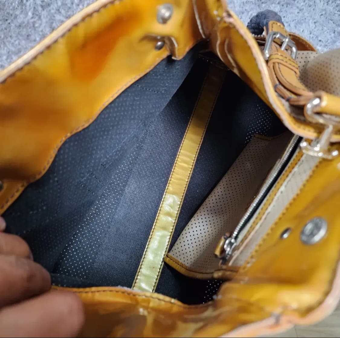 펜디 레더 토트백 숄더백 상품이미지8