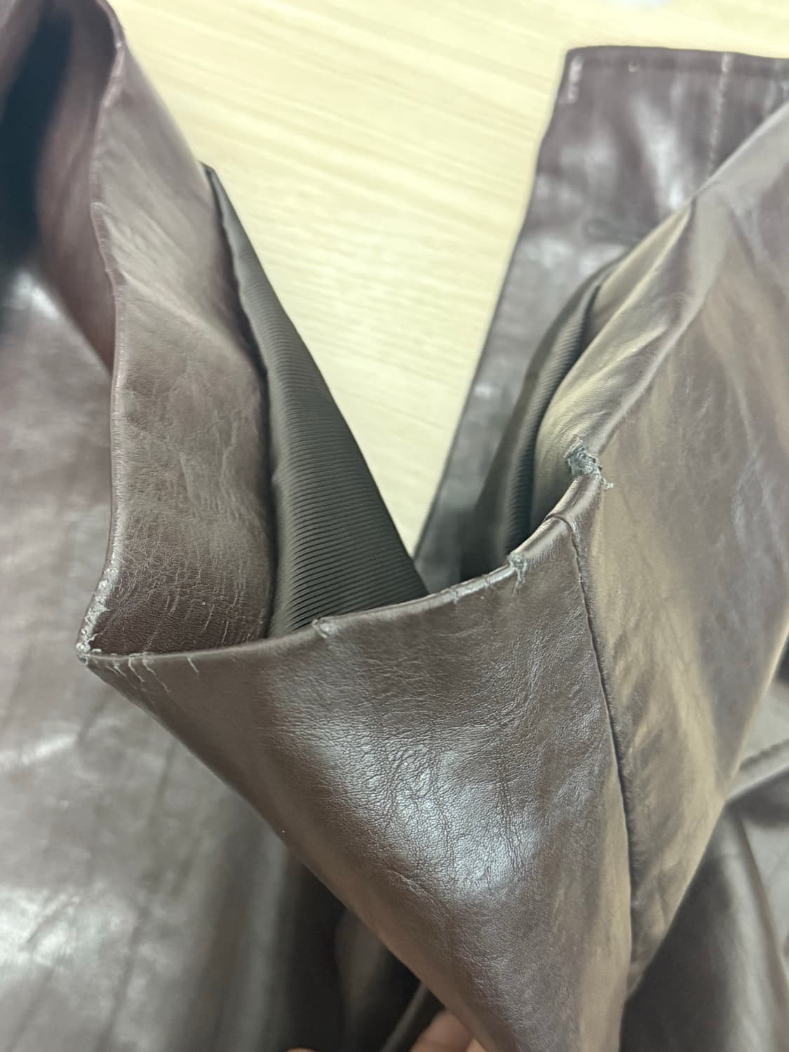 Lemard 페이크 레더 절개 자켓 상품이미지6